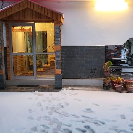 Aman Inn Дармсала Экстерьер фото