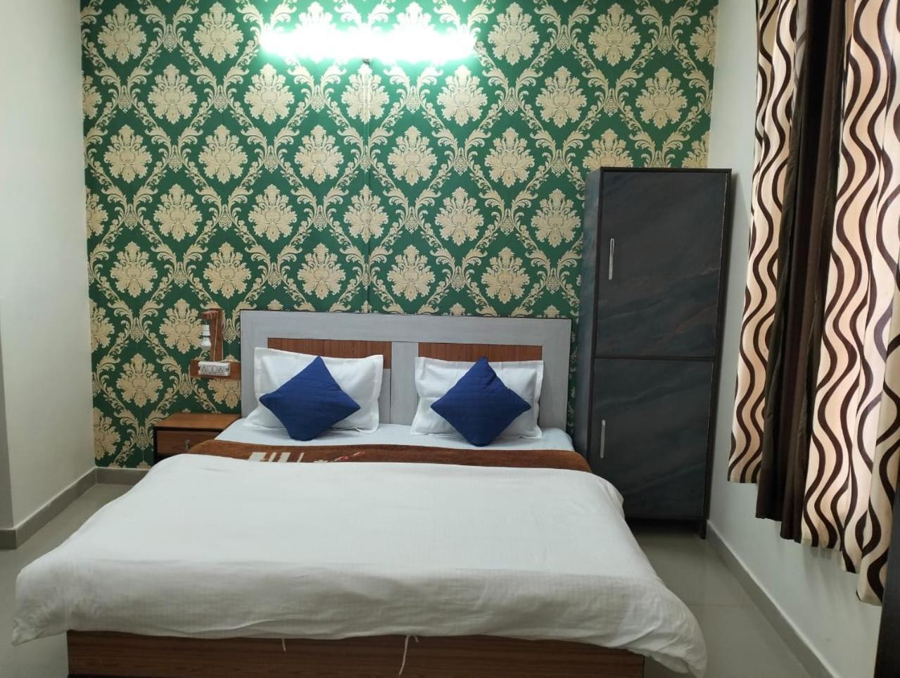 Aman Inn Дармсала Экстерьер фото
