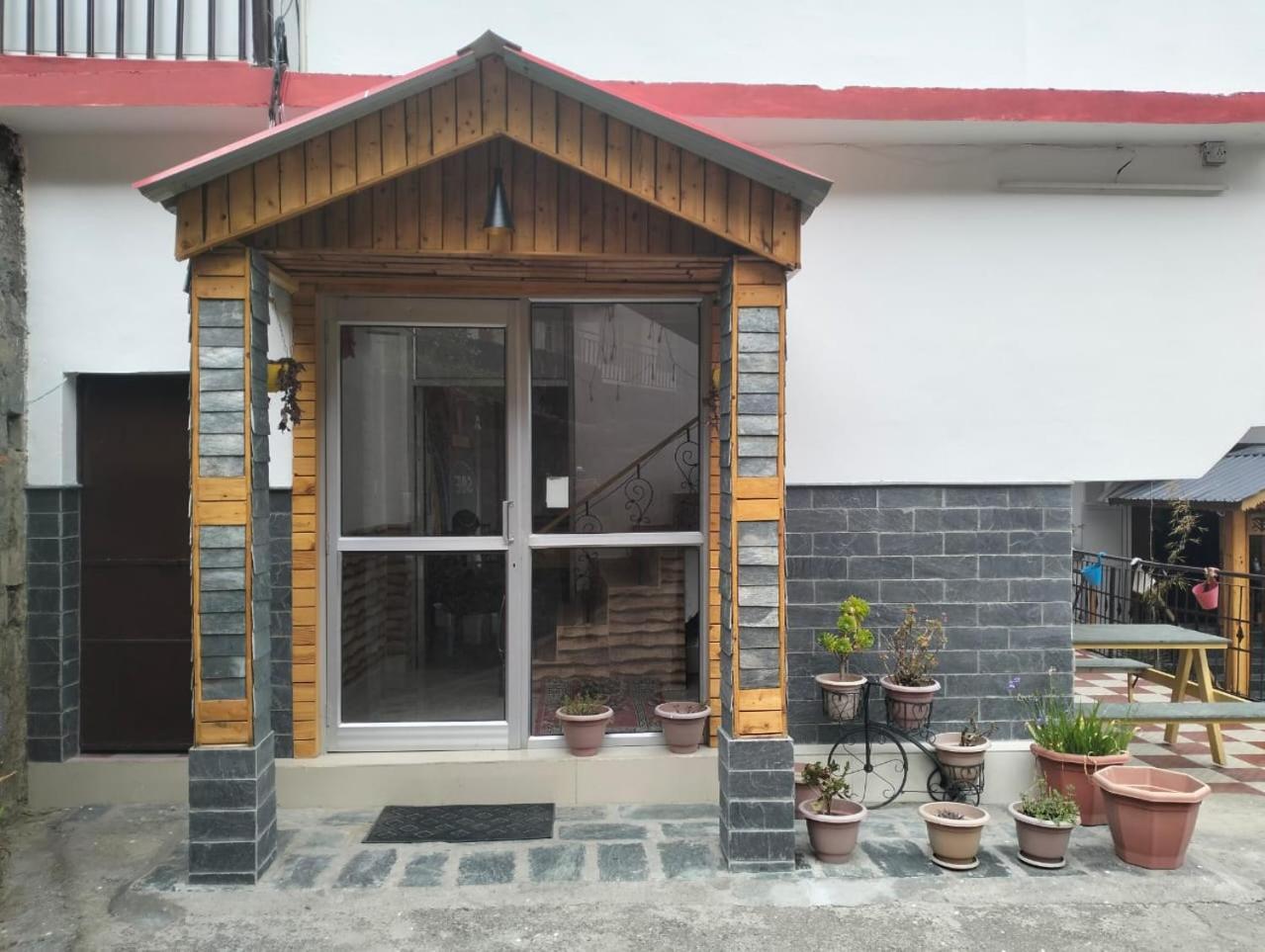 Aman Inn Дармсала Экстерьер фото