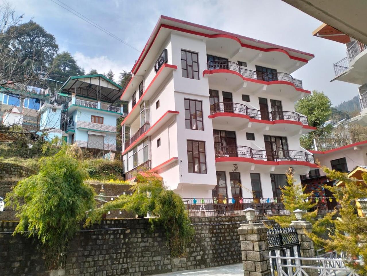 Aman Inn Дармсала Экстерьер фото