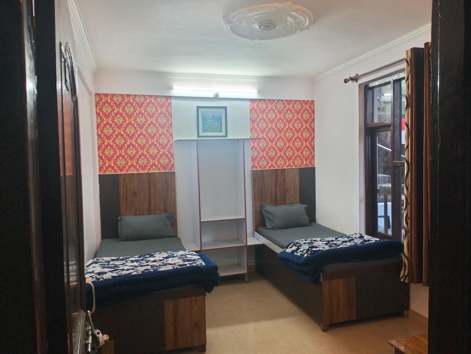 Aman Inn Дармсала Экстерьер фото